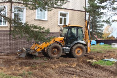 Traktör Jcb çalışıyor.