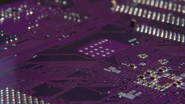 Close-up de chip eletrônico . — Vídeo de Stock