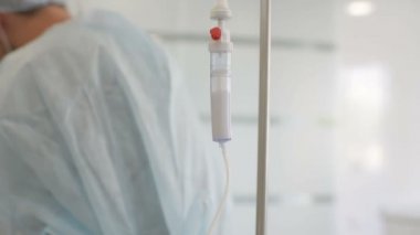 cerrahi damlatıcı portre