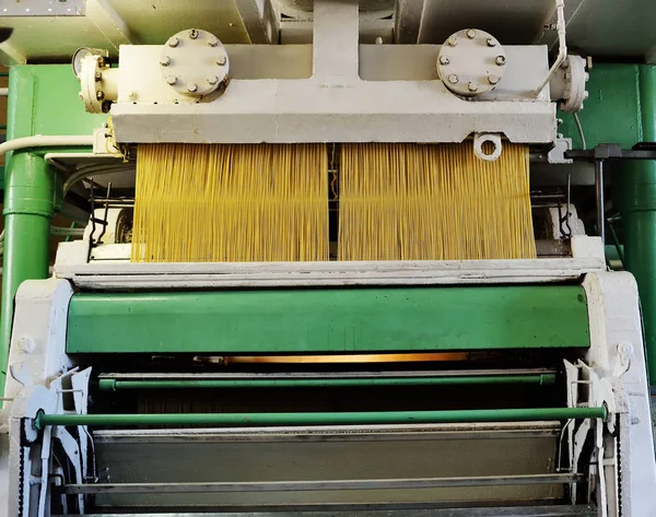 Produksi pasta atau mie — Stok Foto