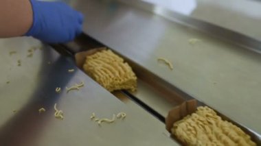 Fabrika anlık erişte imalatı için