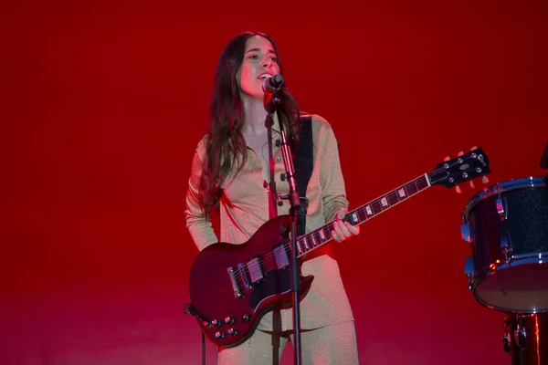 Chicago Usa Danielle Haim Lidera Banda Haim Pitchfork Music Festival — Foto de Stock