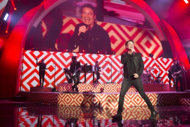 Mountain View, CA/USA - 7/8/17:  Patrick Monahan leads the band Train at Shoreline Amphitheatre. They're an American rock band from San Francisco, formed in 1993. The band has earned Grammy, Billboard, Radio Music Awards. 