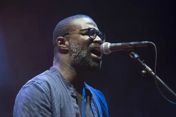 Mountain View Usa Tunde Adebimpe Lidera Banda Radio Id10T Festival — Foto de Stock