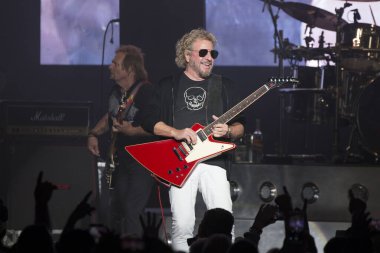 Concord, Ca / Usa: 4 / 20 / 19: Sammy Hagar The Circle ile Concord Pavilion 'da sahne aldı. Amerikalı bir rock vokalisti, gitarist, söz yazarı, Van Halen 'da solo kariyeriyle tanınan bir müzisyen..