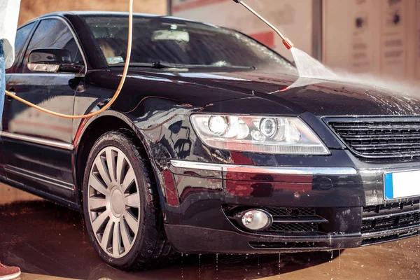 Close Adult Man Wash His Car Car Wash — Stock Photo, Image