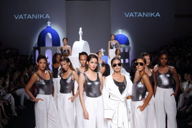 Bangkok Uluslararası Moda Koleksiyonunun Moda Gösterisi