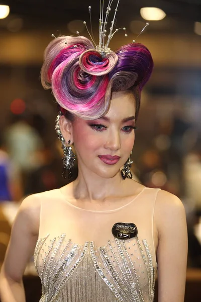 Бангкок Таиланд Января 2019 Года Модель Хайр Представляет Креативный Красочный — стоковое фото