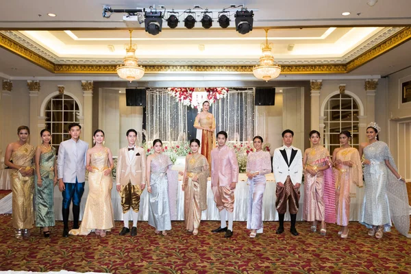 Bangkok Thailand February 2019 Fashion Model Thai Traditional Costume Wedding — 스톡 사진