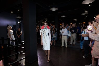 Bangkok, Tayland - 5 Nisan 2019; Moda yürüyüşleri 