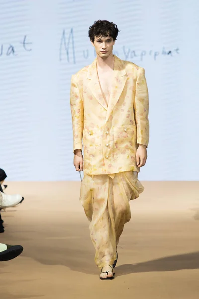 Bangkok Таїланд Травня 2019 Модель Ходить Fashion Show Thesis Chulalongkorn — стокове фото