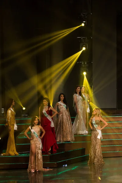 Pattaya Thailand March 2019 Contestant Present Fashion Show Evening Gown — 스톡 사진