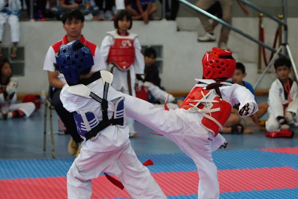 タイのバンコク 2019年7月27日 スポーツイベントはHeroes Taekwondo International Championship 2019と名付けられました キッド ティーネージャー スポーツ — ストック写真