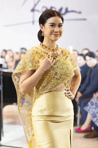 Bangkok Thailand Oktober 2019 Modelwandelingen Fashion Show Thai Traditional National — Stockfoto