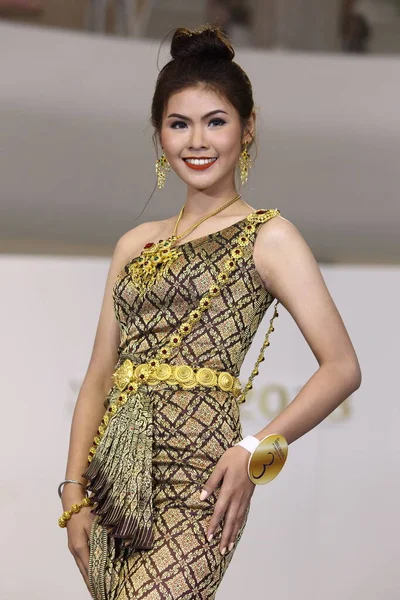 Samutsakorn Tailândia Abril 2018 Caminhada Modelos Abertura Show Beauty Pageant — Fotografia de Stock