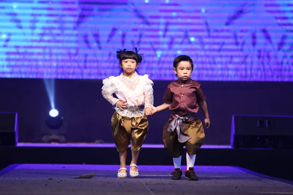 Udonthani Таїланд Травня 2018 Діти Ходять Fashion Show Заключному Етапі — стокове фото