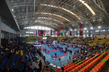 Bangkok, Tayland - 1 Temmuz 2018: Birçok ülkeden tekvando sporcusunun atmosferi Au Stadyumu 'nda düzenlenen 4.