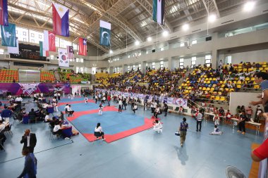 Bangkok, Tayland - 30 Haziran 2018: Au Stadyumu 'nda düzenlenen 4. Kahramanlar Tekvando Şampiyonası' nda tekvando sporcusu ve atmosferi