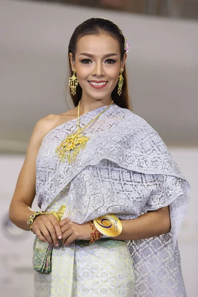 Samutsakorn Tailândia Abril 2018 Caminhada Modelos Abertura Show Beauty Pageant — Fotografia de Stock