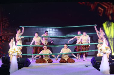 Bangkok, Tayland - 30 Haziran 2017; Bitec sergi salonunda Moda Şovu 