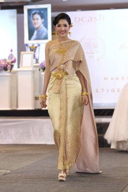Bangkok, Tayland - 25 Ocak 2017; Lifeford Prenses Kupası için Gelinin Barışma Yarışması, Orta Alan ve moda gösterisi