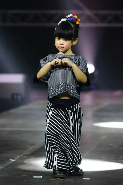 Bangkok Thailand July 2017 Kid Fashion Show Alicio Stain Lighting — 스톡 사진