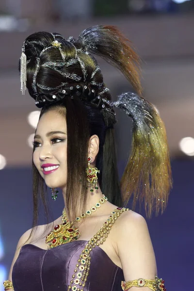 Bangkok Thailand August 2017 Hair Fashion Show Chalachol Academy Presenting — Stock Photo, Image