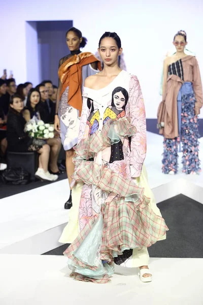 Bangkok Tailandia Mayo 2017 Graduated Fashion Show Ultimate Source Por —  Fotos de Stock