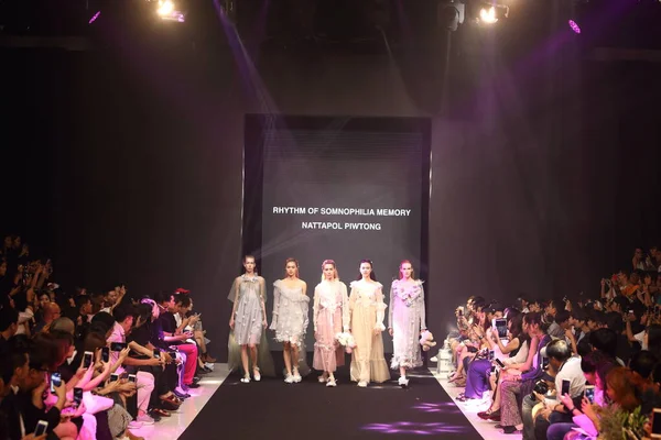 Bangkok Thaiföld Június 2017 Fashion Show Pastraporn18 Fashion Graduate Showcase — Stock Fotó