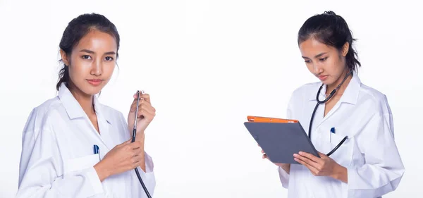 Professionell Asiatisk Vacker Läkare Sjuksköterska Kvinna Labcoat Uniform Wtih Stetoskop — Stockfoto