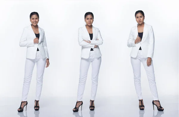 Tam Uzunluk Çıtçıtçıtçıtçıtçıtçıtlı Asyalı Kadını Beyaz Takım Elbise Ayakkabılar Içinde — Stok fotoğraf