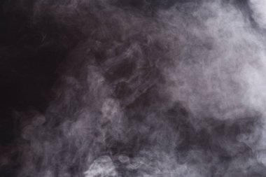 Siyah Arkaplanda Yoğun Tüy Duman ve Sis, Soyut Duman Bulutları, Tüm Hareketler Bulanık, Niyet Bulanık, Hedef Bulanık ve Yüksek Düşük Kontrastlı Kontrast, metin logosu için kopyalama alanı