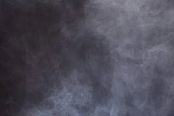 Denso Fluffy Puffs Fumo Branco Nevoeiro Fundo Preto Nuvens Fumaça — Fotografia de Stock