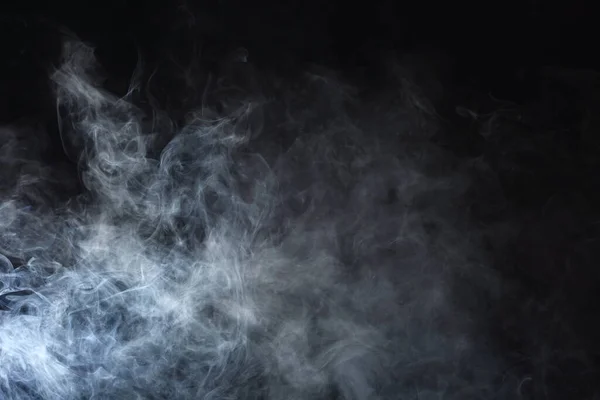 Dense Fluffy Puffs Fumo Branco Nevoeiro Fundo Preto Nuvens Fumo — Fotografia de Stock