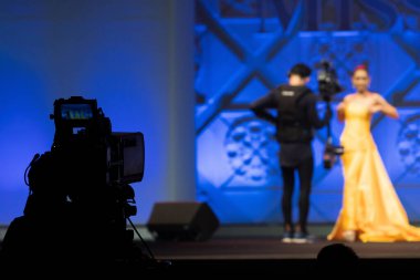 High Video DSLR Prodüksiyon Kamerası Sosyal Ağ canlı yayında hangi röportaj oturumunda, güzellik yarışması, performans, moda şovu, konser veya iş semineri O.B.