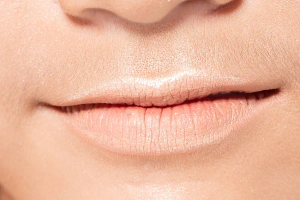 Primer Plano Macro Retrato Mujer Dientes Labios Rosados Naturales Joven — Foto de Stock