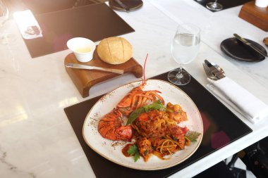 Istakoz Makarnası Amerikan Stili Lüks Restuarant