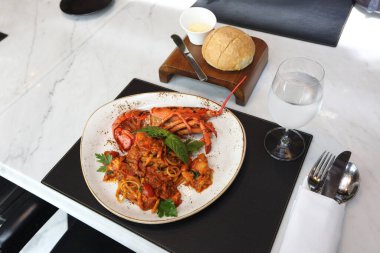 Istakoz Makarnası Amerikan Stili Lüks Restuarant