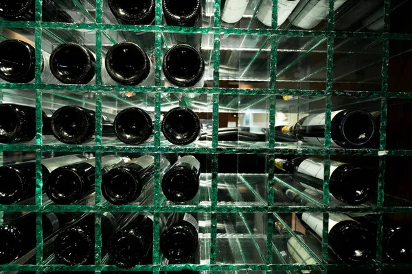 Modern Wine Cellar Rack Many Tens Bottles Brand Shelf Put — Stock Photo, Image