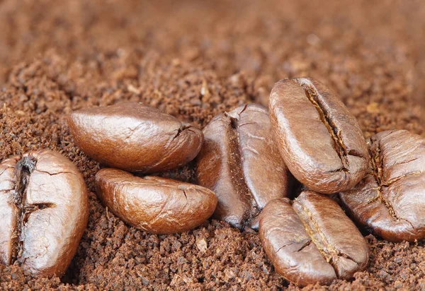 Bulk Rostade Kaffebönor Mörkbrunt Pulver Naturliga Fönster Belysning Hdr Makro — Stockfoto