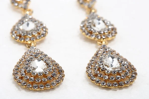 Виноградная Люстра Dangle Cluster Shape Many Diamond Set Earring Three — стоковое фото