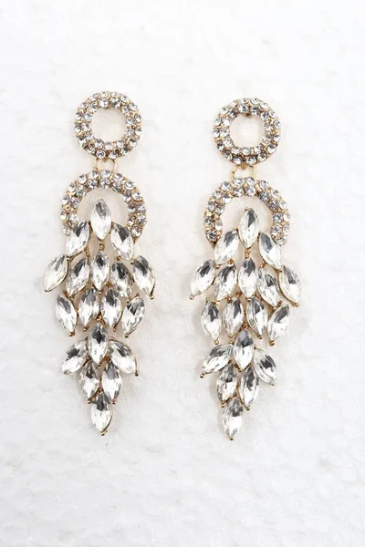 Виноградная Люстра Dangle Cluster Shape Many Diamond Set Earring Three — стоковое фото