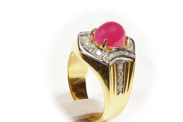 Υψηλής Αξίας Gems Stone Αξεσουάρ Χρυσό Διαμάντι Ruby Δαχτυλίδι Στη — Φωτογραφία Αρχείου