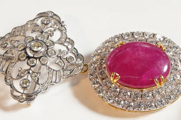 High Value Gems Stone Accessories Gold Diamond Ruby Pendant Studio — Stock Photo, Image