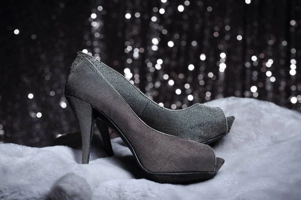 Gray Weaving High Heel Woman Shoes Fur Fabric Wave Textured — Stock Photo, Image