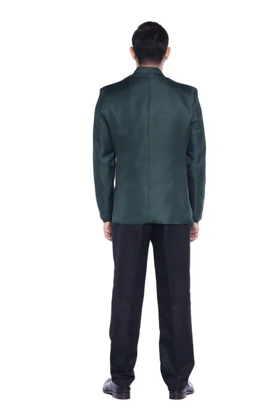 Traje negro con camisa verde sale