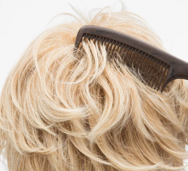 Perruque Artificielle Faux Cheveux Sur Rotin Tête Mannequin Stand Bois — Photo