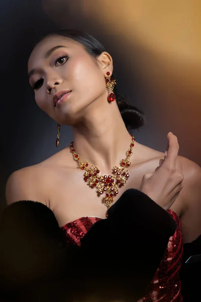 Evening Gown Ball Klänning Asiatisk Vacker Kvinna Med Mode Make — Stockfoto