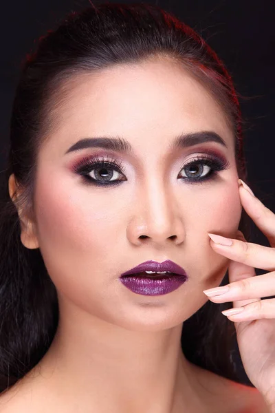 Beautiful Young Asian Woman Clean Fresh Skin Fashion Makeup Hands — Stock Photo, Image