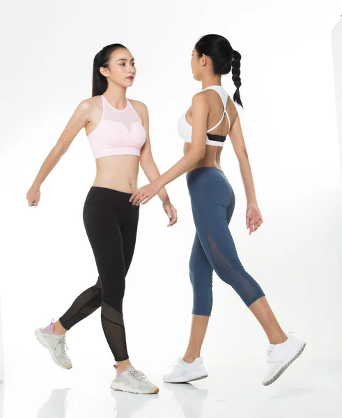 Due Asiatico Abbronzatura Pelle Fitness Donne Esercizio Usura Rosa Blu — Foto Stock